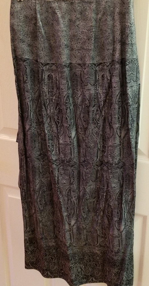 Dana Buchman Luxe Silk skirt Animal print